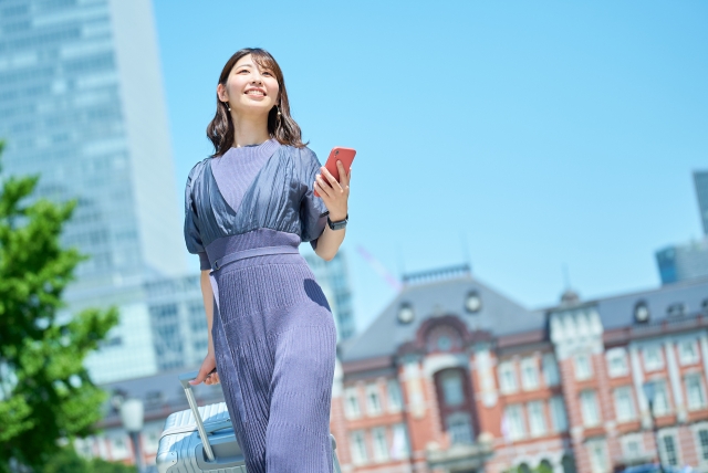 旅行カタログギフトで一人旅できる？デメリットや旅行券との違いを解説
